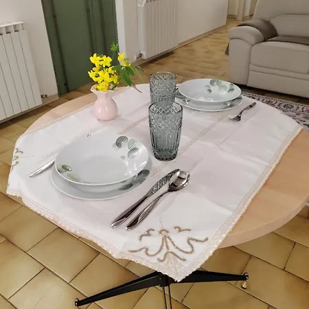 La Loggia Di *