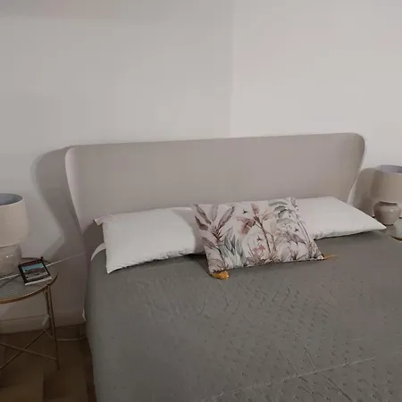 La Loggia Di *